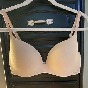 NUDE- VICTORIA SECRET PINK BRA 36D